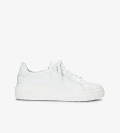 Białe sneakersy damskie