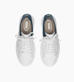 Białe sneakersy damskie