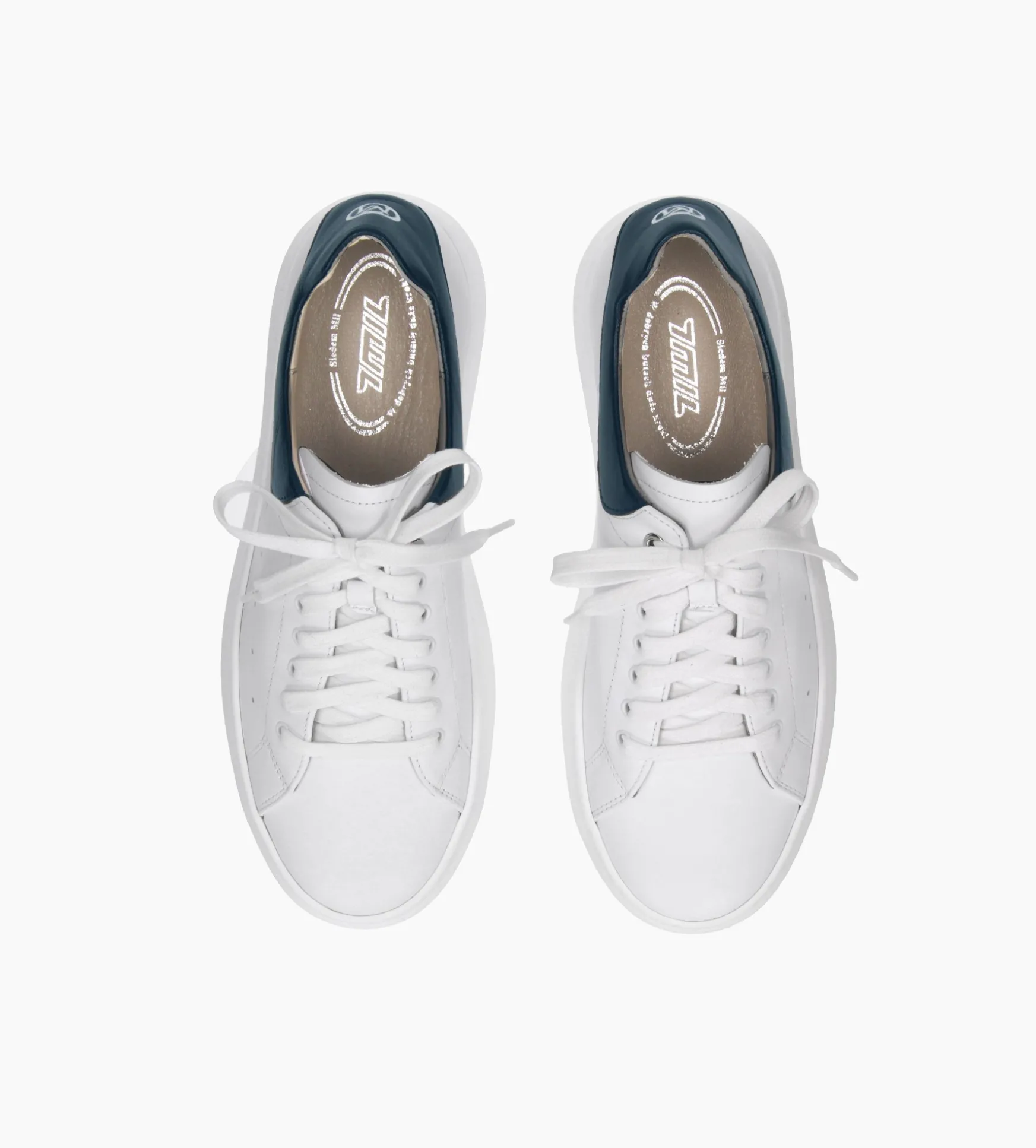 Białe sneakersy damskie