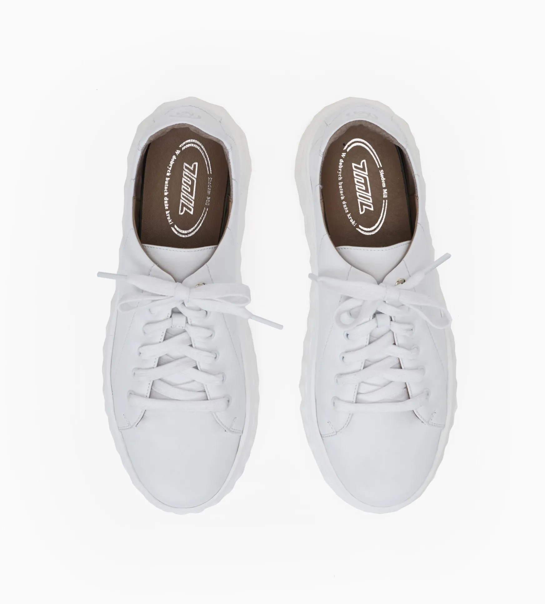 Białe sneakersy damskie