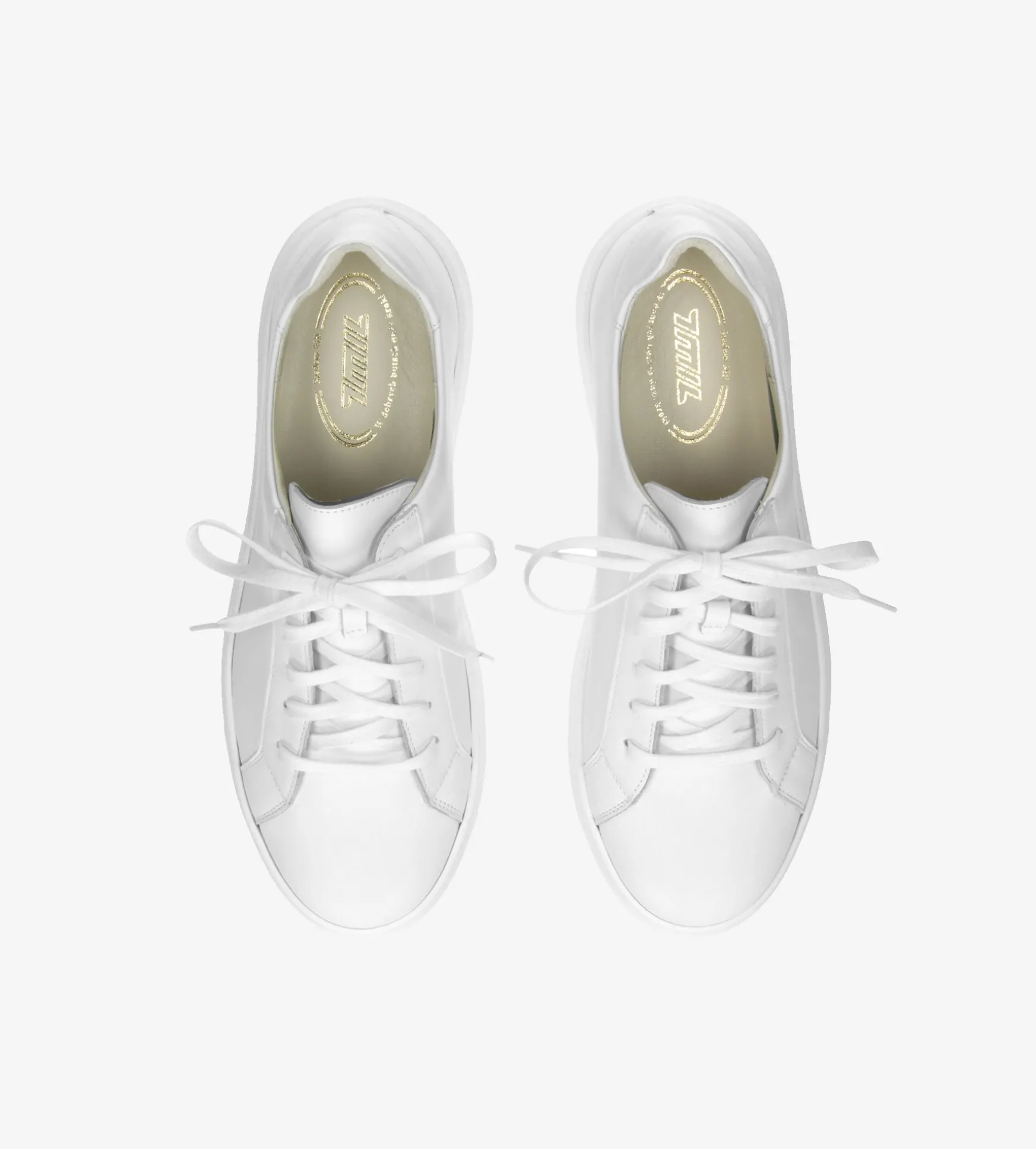 Białe sneakersy damskie
