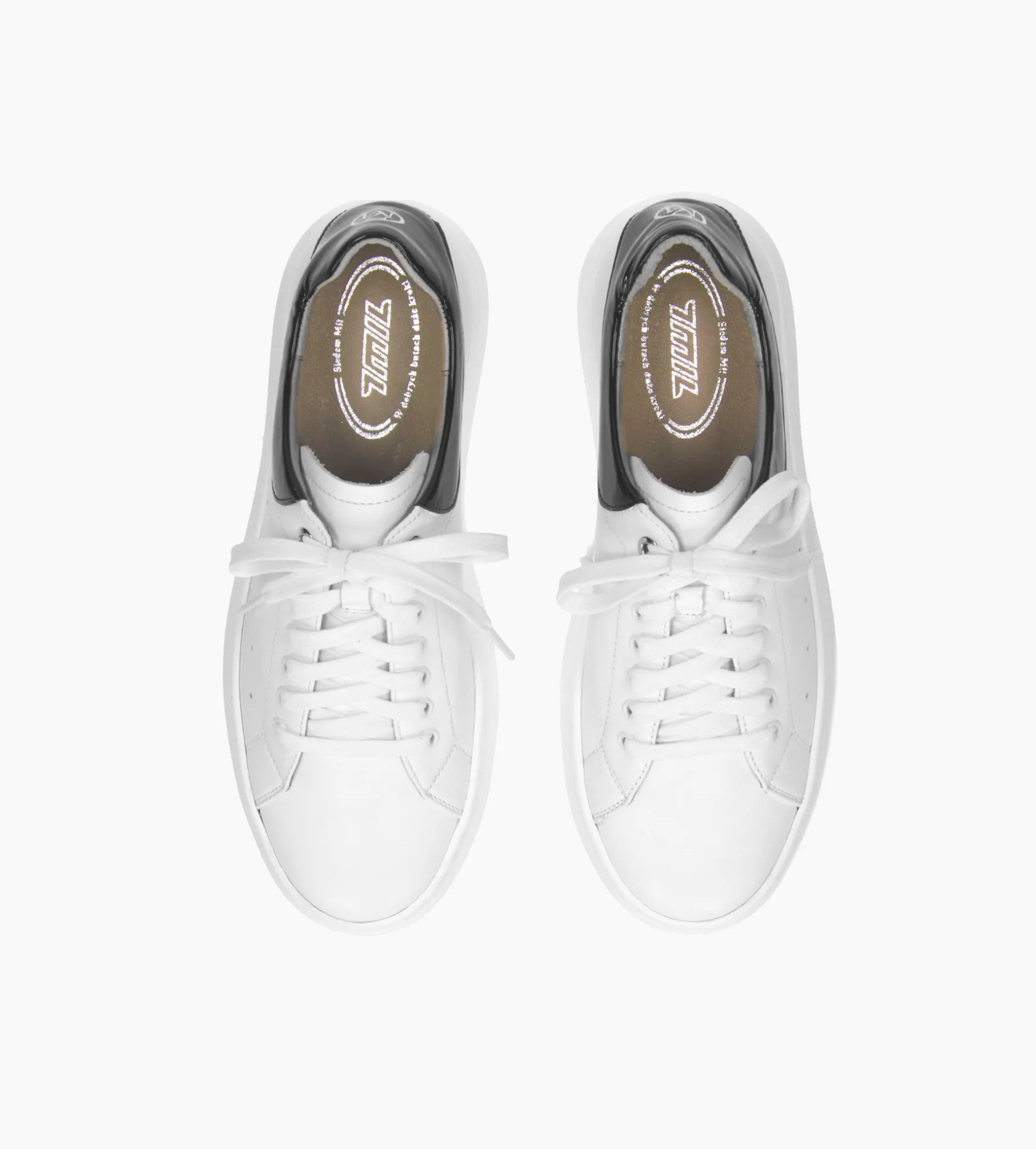Białe sneakersy damskie