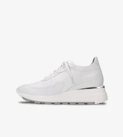 Białe sneakersy damskie