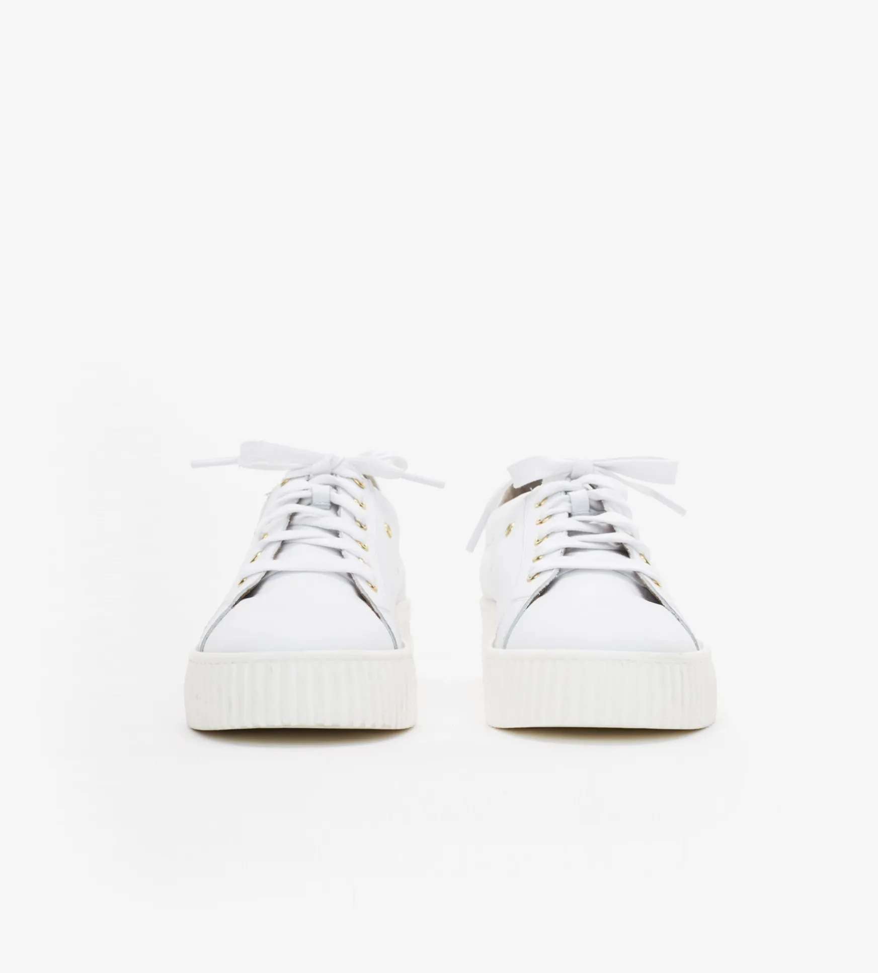 Białe sneakersy damskie