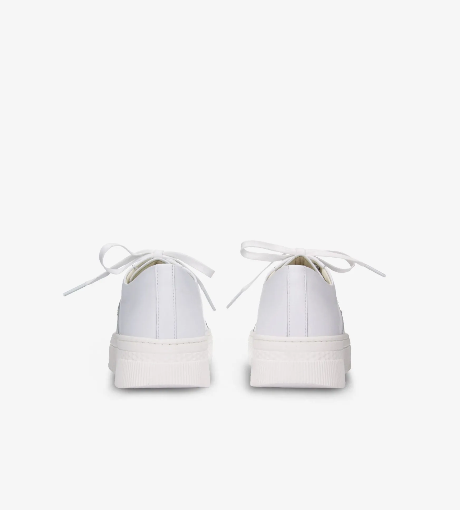 Białe sneakersy damskie