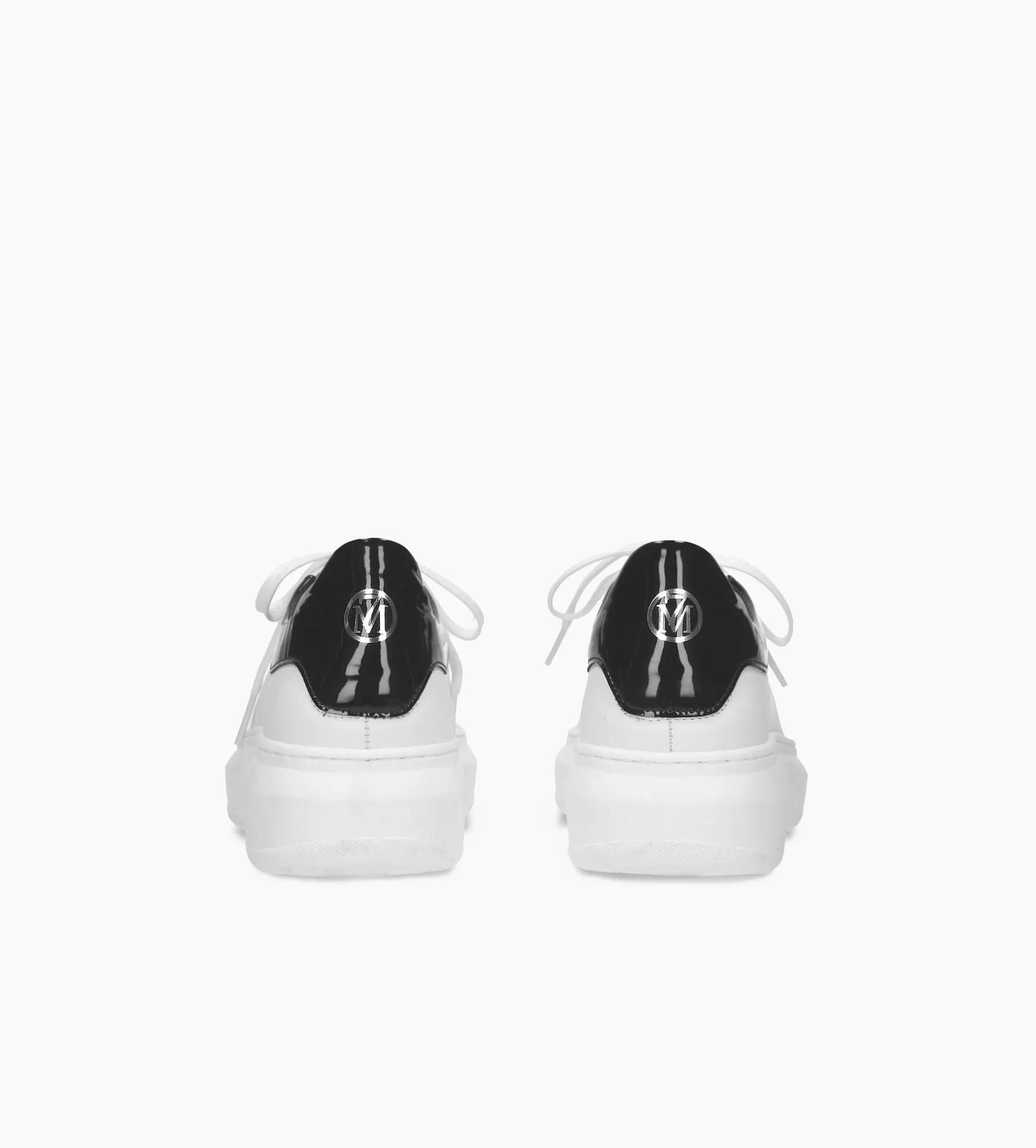 Białe sneakersy damskie