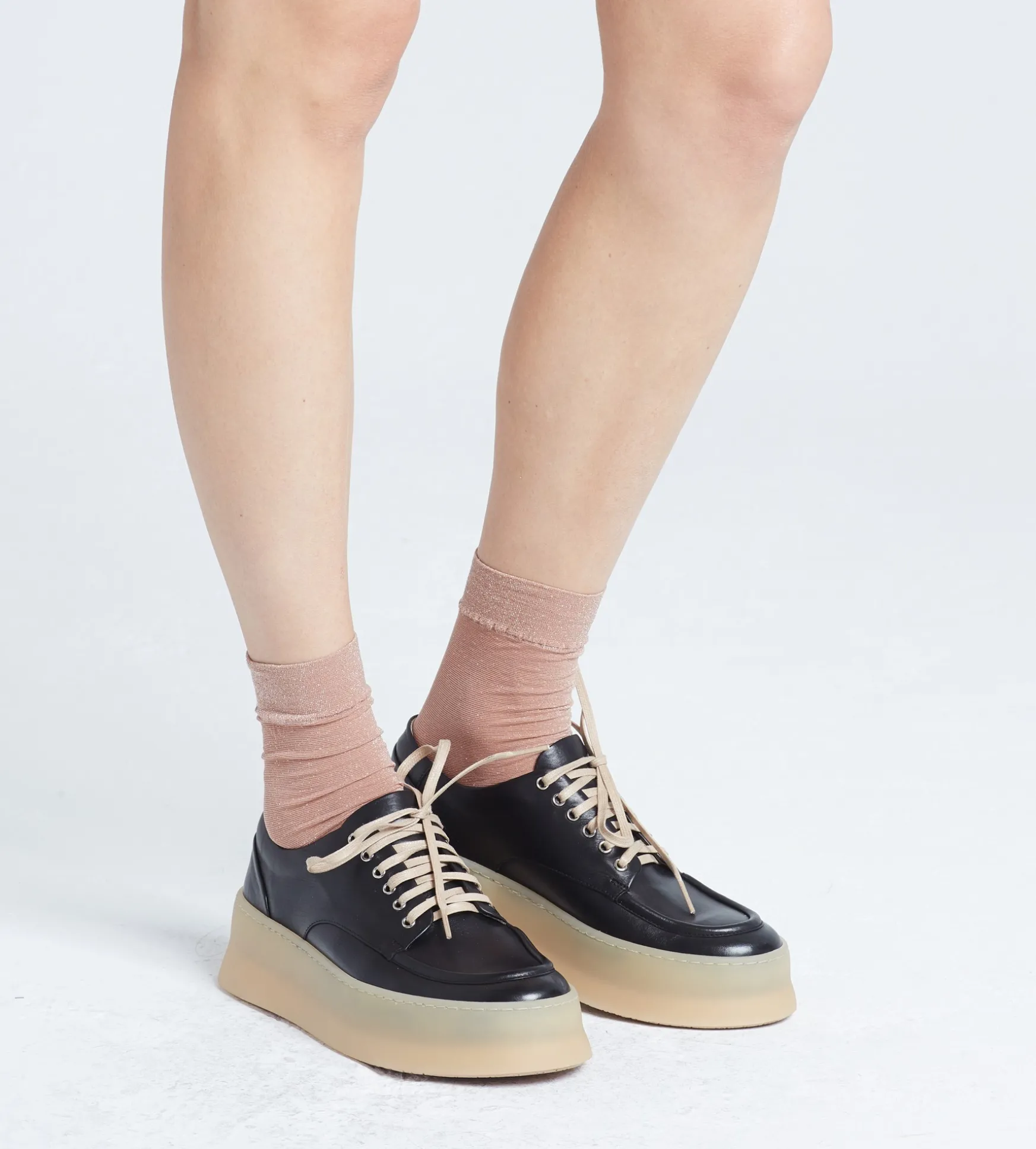 Czarne sneakersy damskie