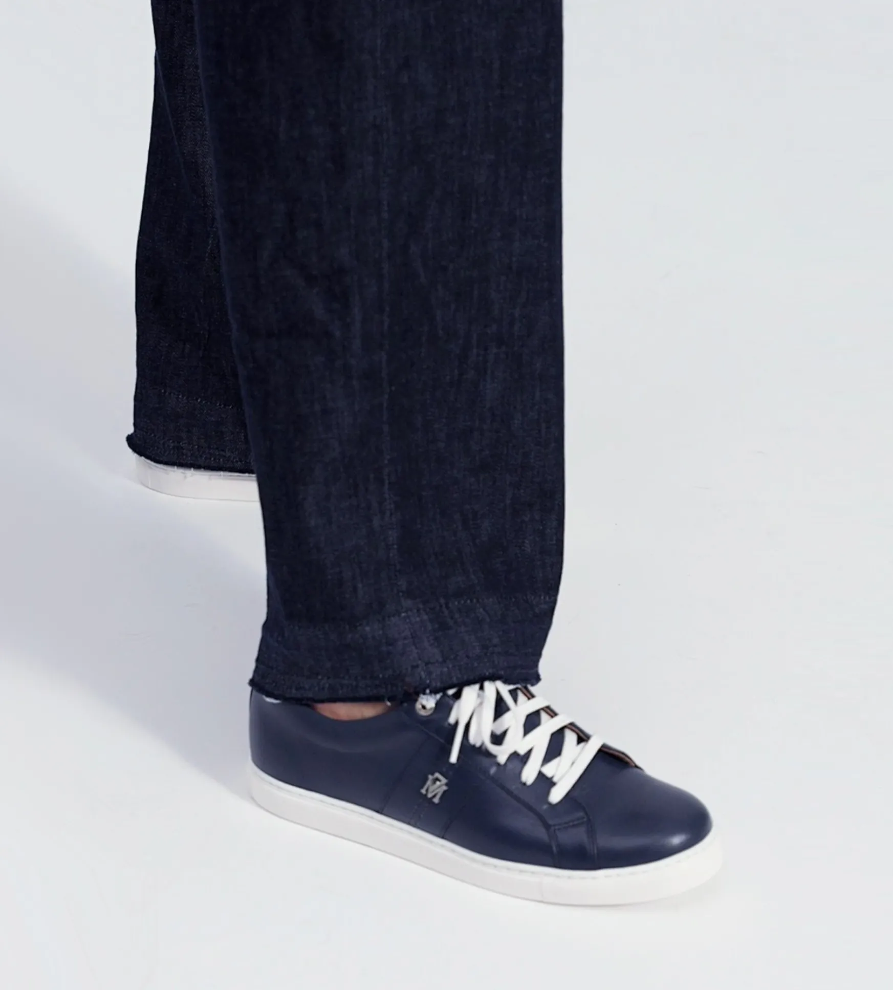 Granatowe trampki damskie